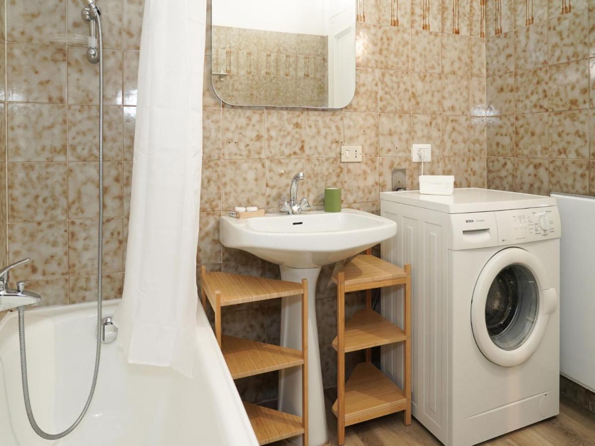 Studio Hermitage-4 By Interhome Porto Valtravaglia Eksteriør billede