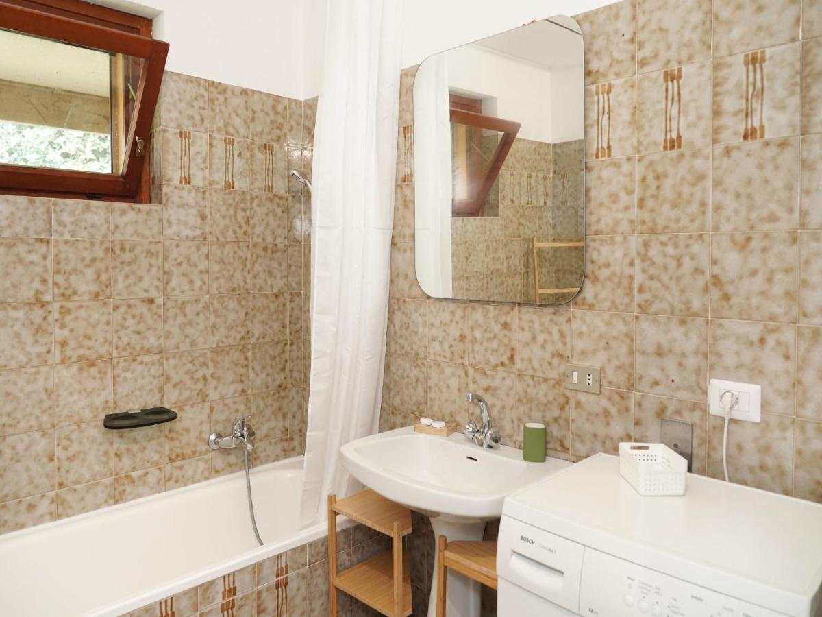 Studio Hermitage-4 By Interhome Porto Valtravaglia Eksteriør billede